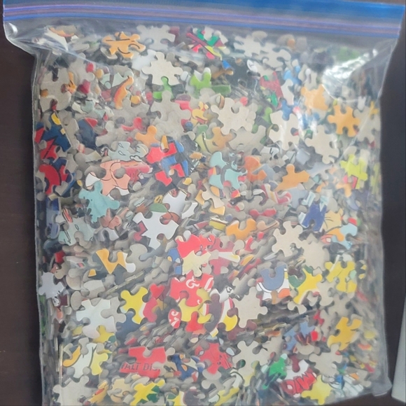 Walt Disney's Mickey Mouse Vintage Poster Inspired Retro Puzzle 2000 Pieces. - Picture 2 of 5